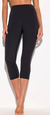 Bliss Capri Leggings