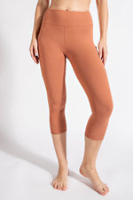 Capri Length Yoga Leggings with Pockets