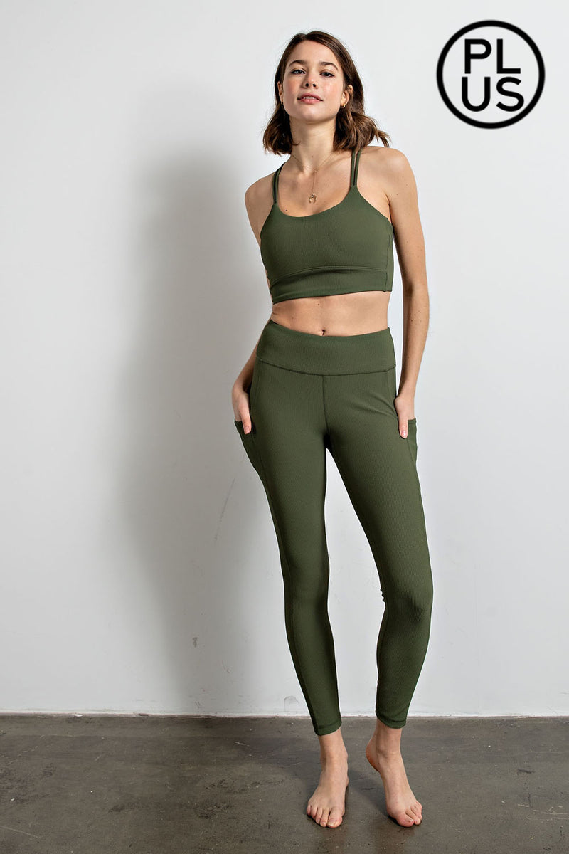 Plus Size Nylon Ribbed Pocket Leggings