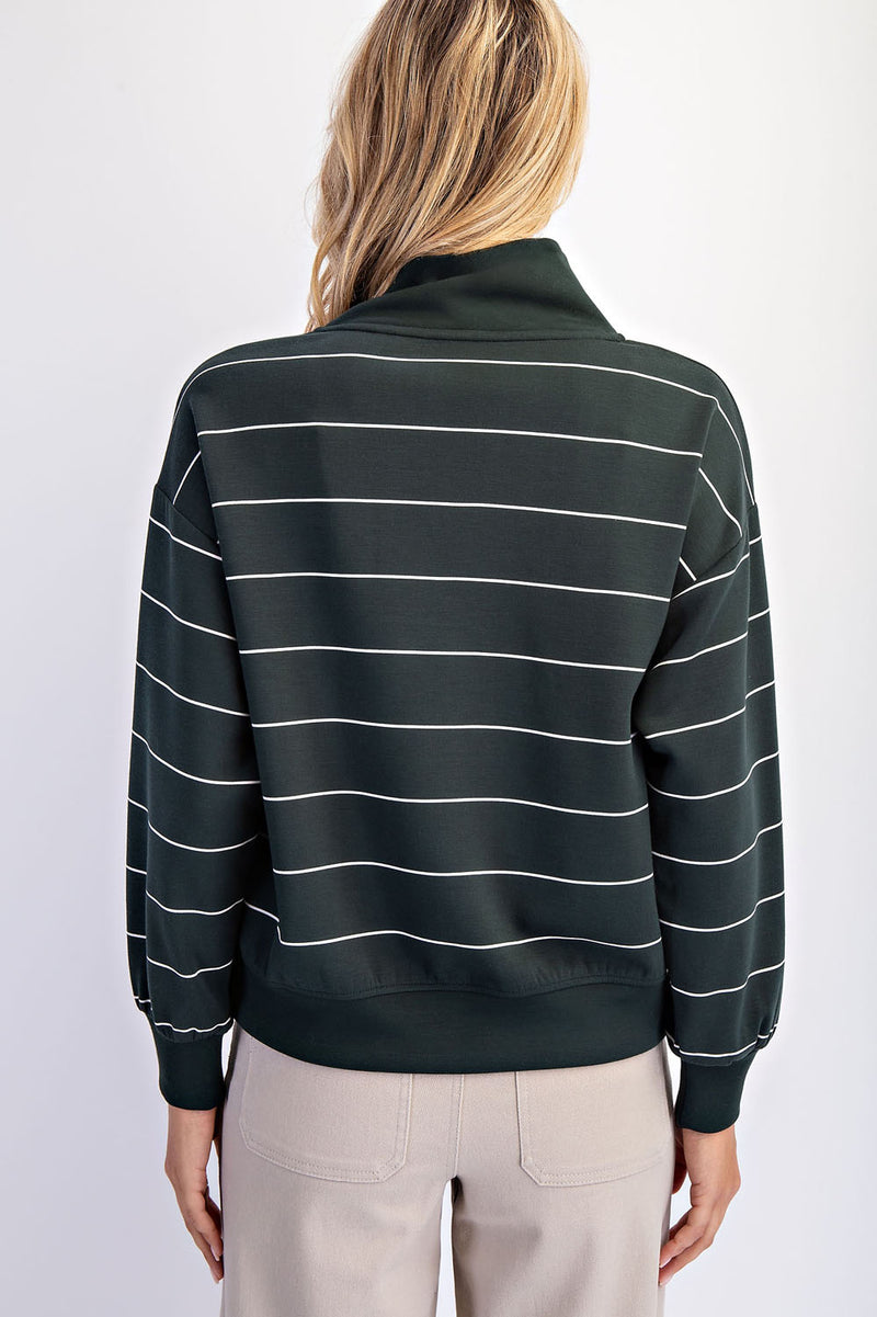 Model Scuba Stripe V-Neck