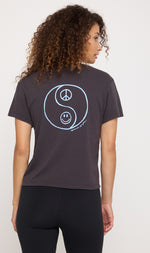 Yin Yang Peace Lila Tee