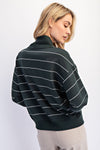 Model Scuba Stripe V-Neck