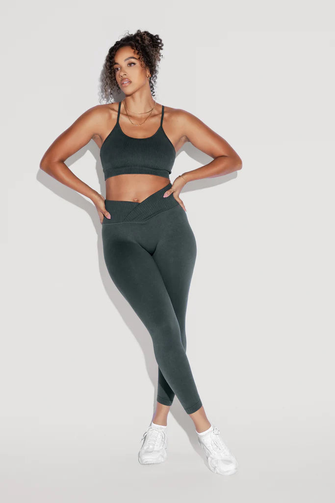 Crisscross Hourglass® Seamless Legging